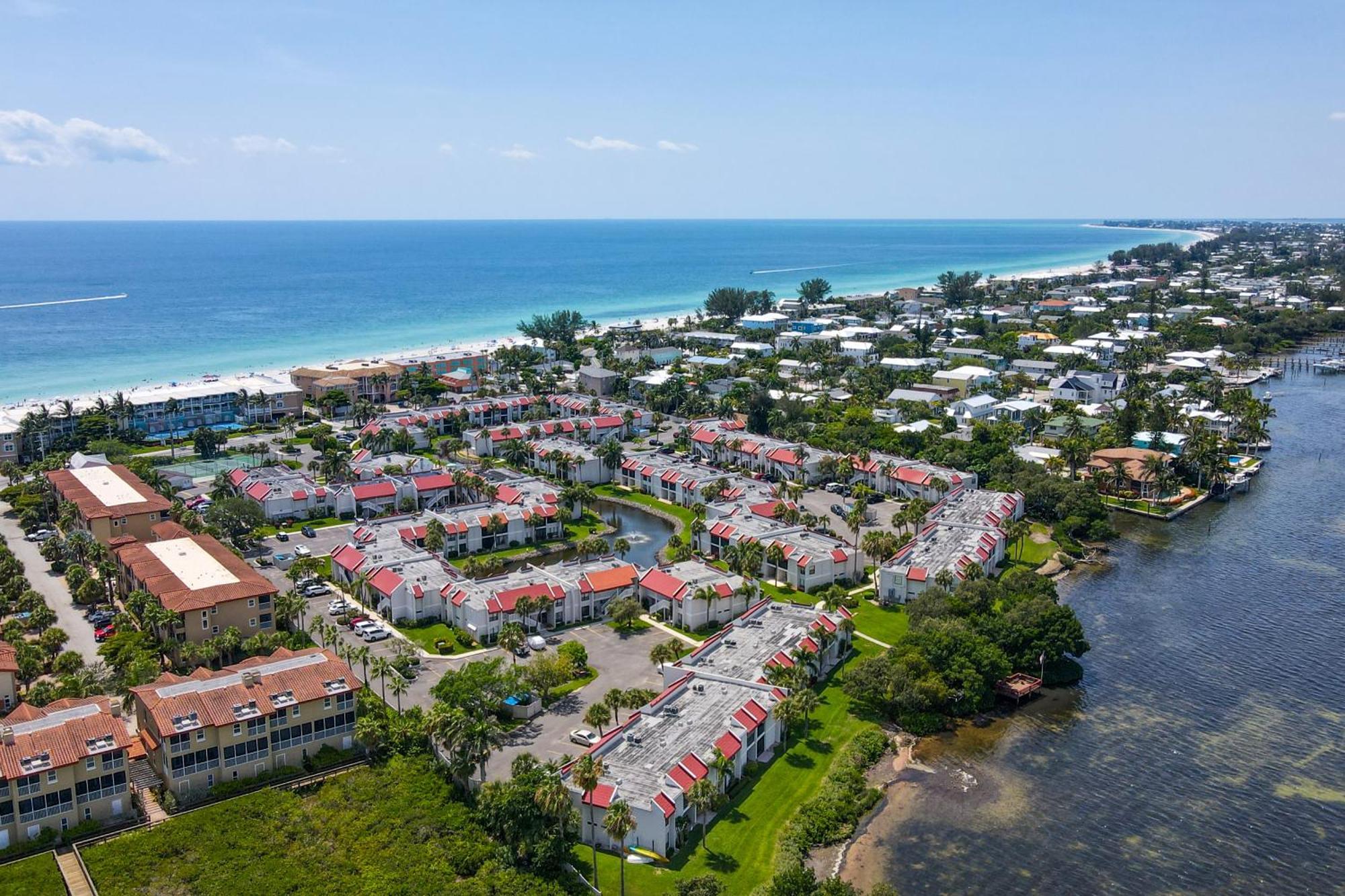 Runaway Bay Condos Брейдентон Бийч Стая снимка